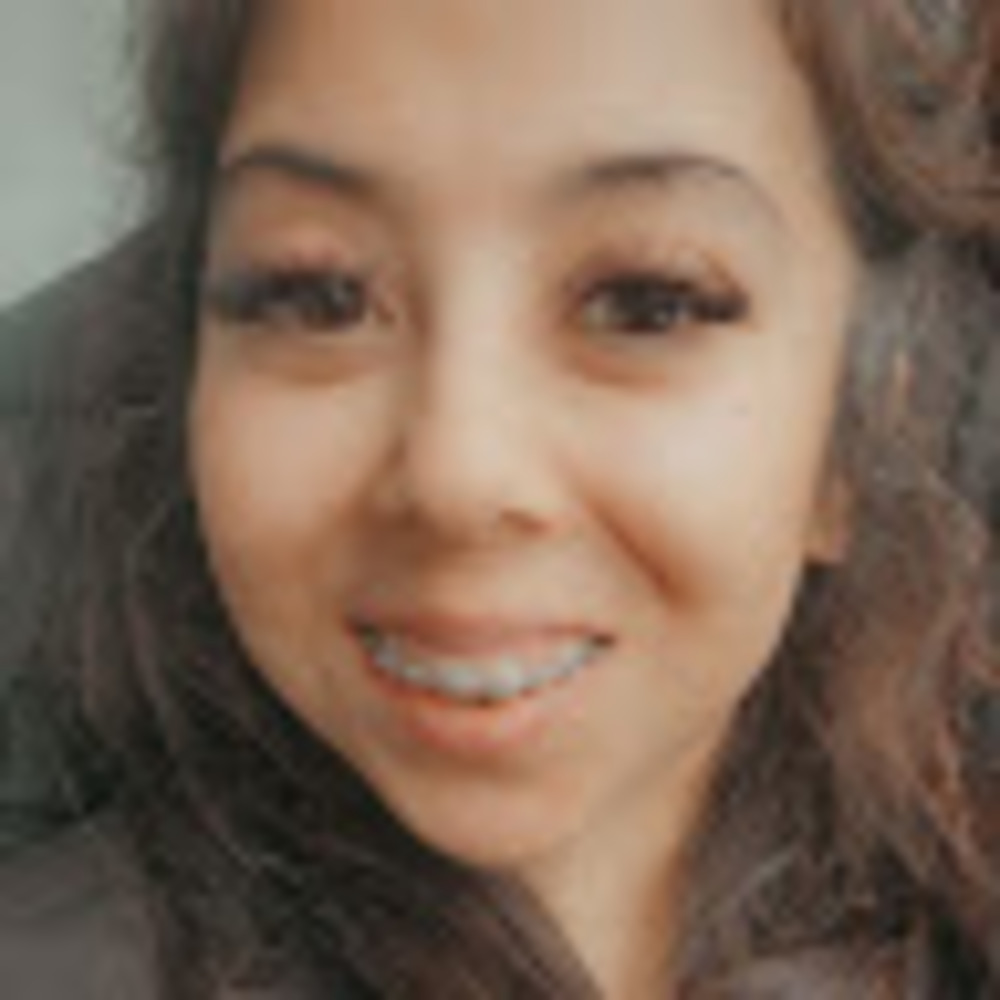 Meet your Posher, Hira
